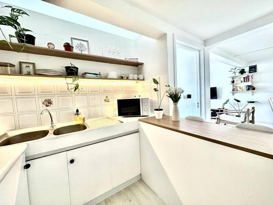 3 Bedroom Beachside Apartment - 30 Secs From Beach Flic-en-Flacq Exterior foto